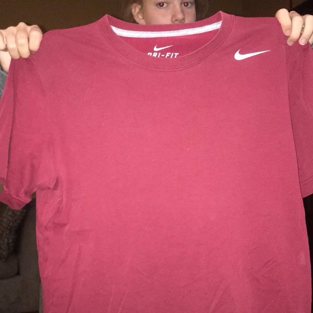 Maroon Nike dri-fit